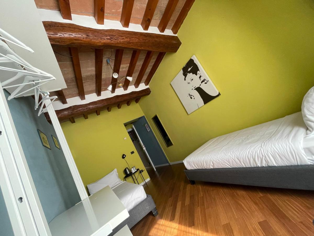 Le Camere Di Bsuites Affittacamere Parma Exterior foto