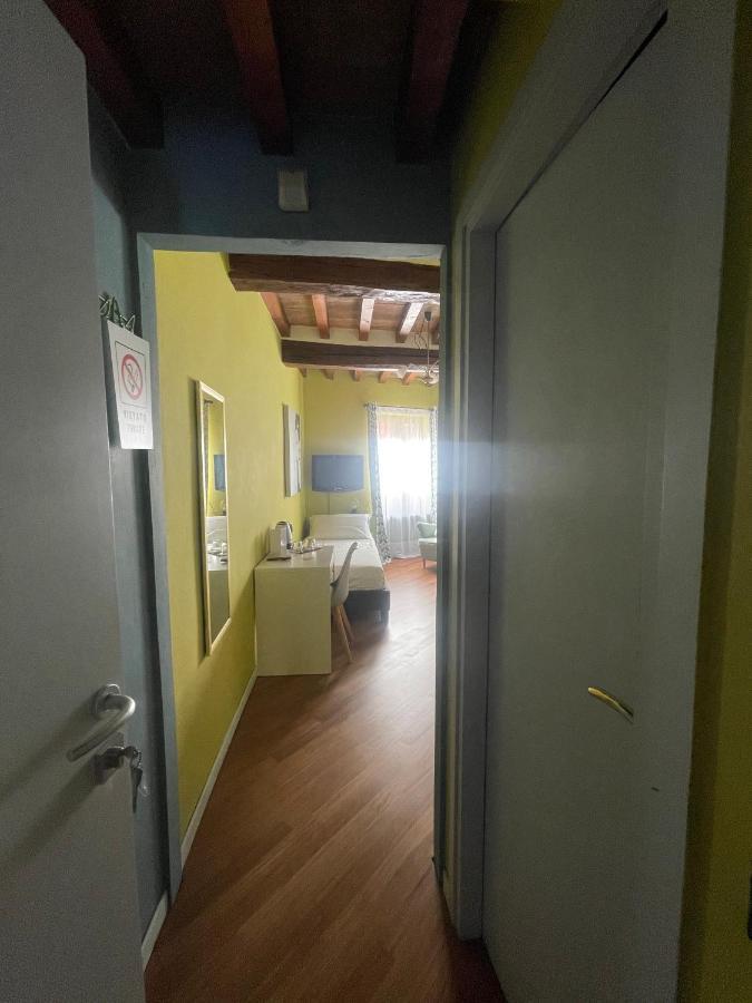 Le Camere Di Bsuites Affittacamere Parma Exterior foto