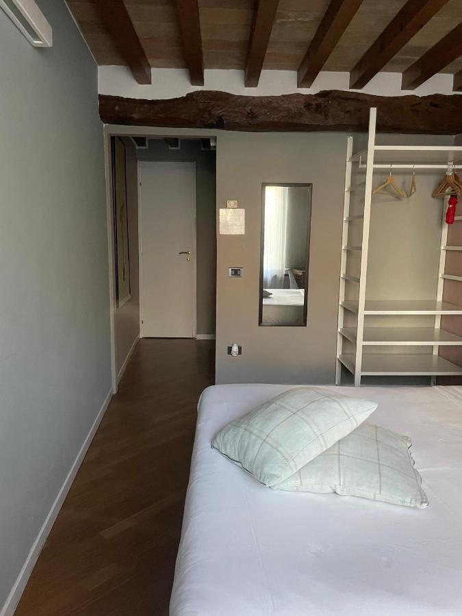 Le Camere Di Bsuites Affittacamere Parma Exterior foto