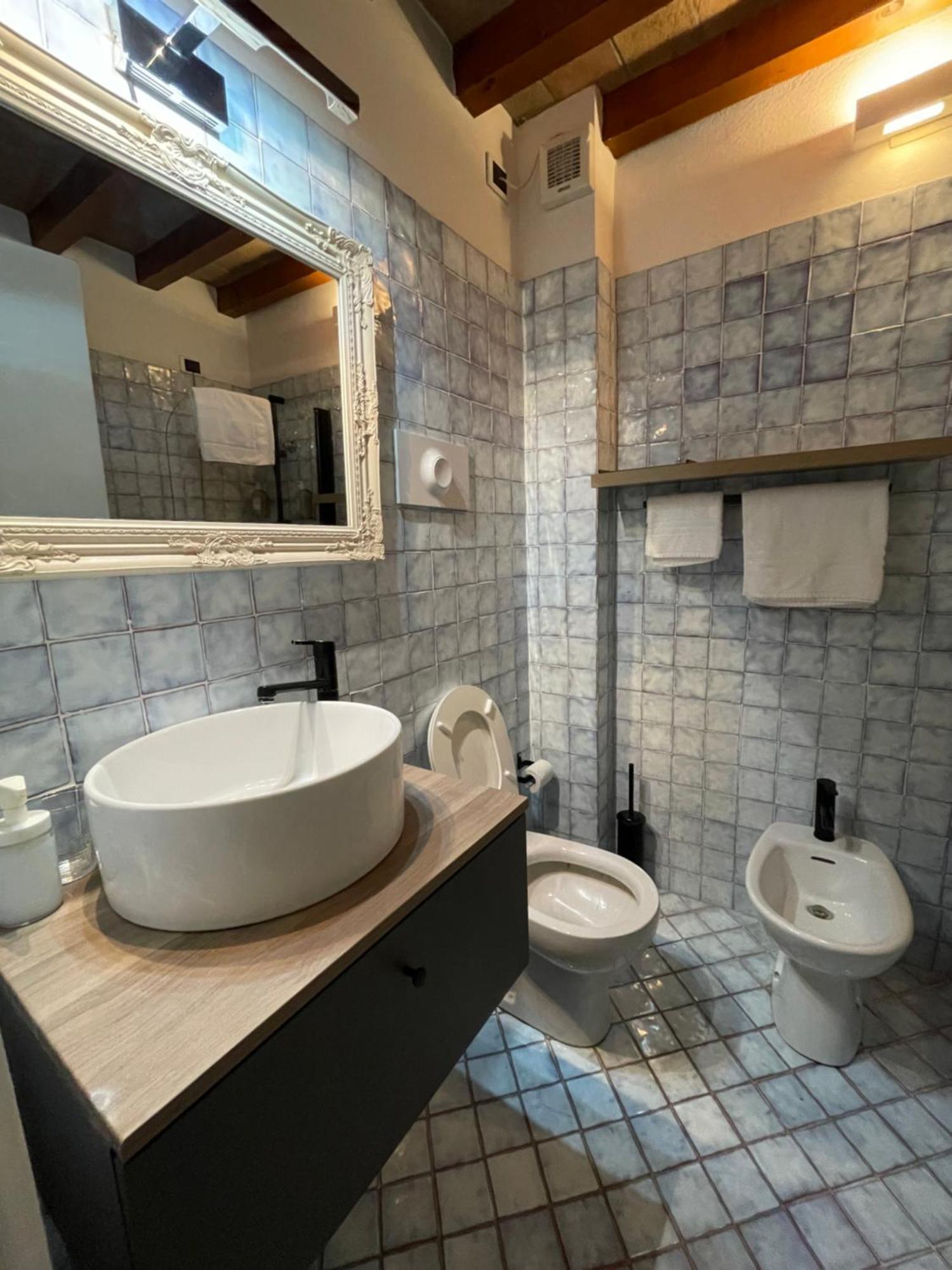 Le Camere Di Bsuites Affittacamere Parma Zimmer foto