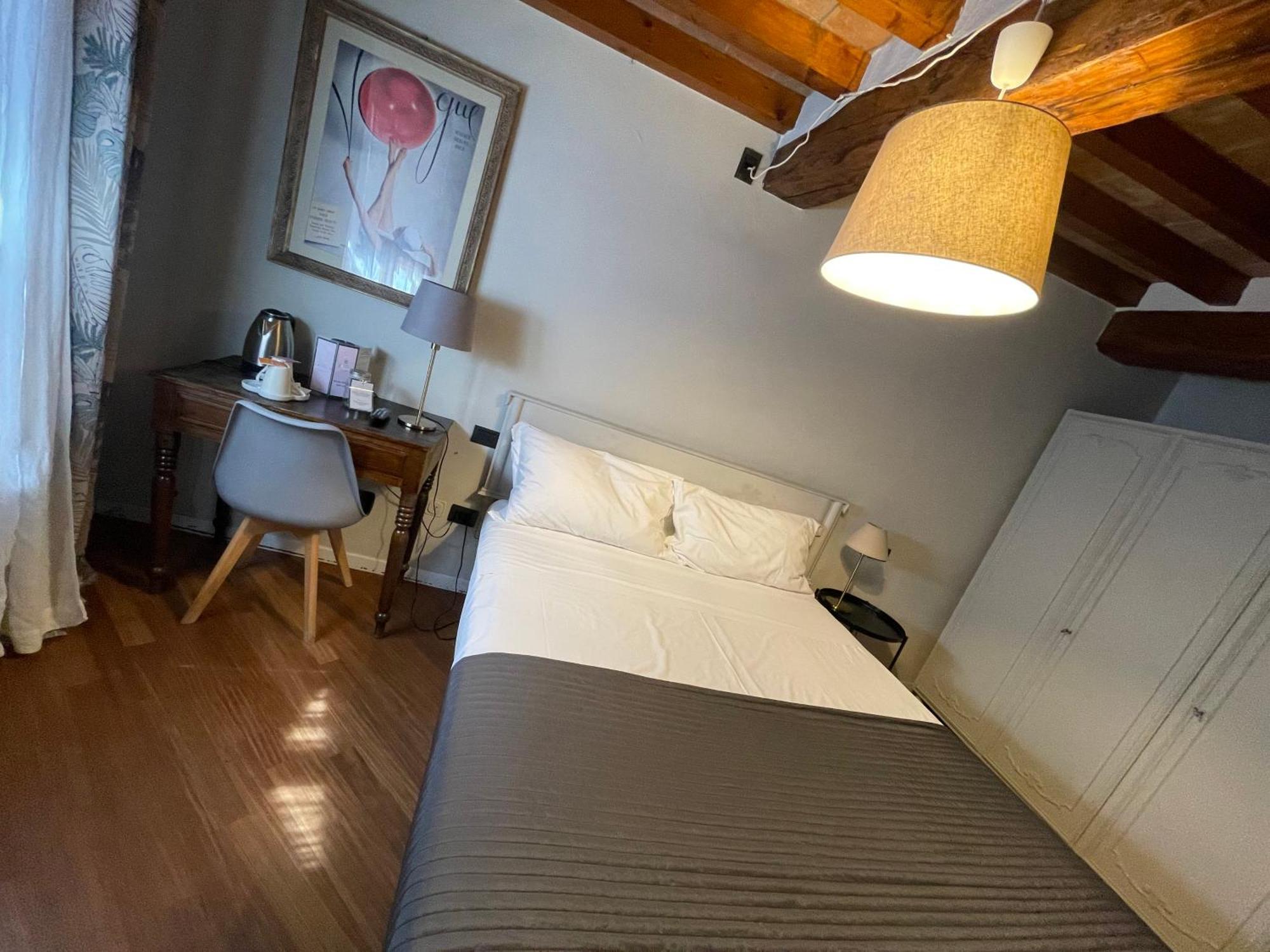 Le Camere Di Bsuites Affittacamere Parma Exterior foto